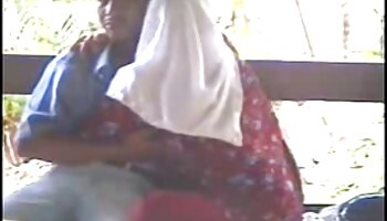 Babes thích phim sex tau nhanh xem người đàn ông giật tắt với họ