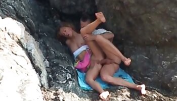 Mary-Jane Filipino Smallish chưa có kinh nghiệm trên setnhanhnet bàn làm việc của cô ấy